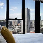 1 Brm, Southbank, Next To Crown, King Bed