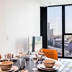1 Brm, Southbank, Next To Crown, King Bed