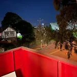 Lovely 1 Bedroom Apartment With Indoor Fireplace