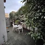 Cosy Studio With Courtyard In Vibrant Fitzroy!