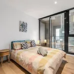 Stunning 2Br Apt Next To Southern Cross