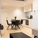 1 Brm, Southbank, King Bed, Lvl 37