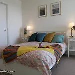 Two Bedroom Apartment In North Melbourne