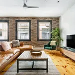 Heritage Charm In Melbourne\'S Heart With Rooftop