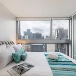 \'Rose Lane Retreat\' Discover Melbourne City Charm