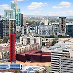 Sky High Southbank Lookout With Pool And Parking