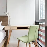 Modern Magic On Yarra River With Resort Amenities