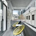 \'Studio Elizabeth\' A Central Balcony Retreat