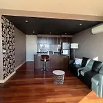 Melbcbd Central 1Br1Bth Gympool Nye Fireworks View