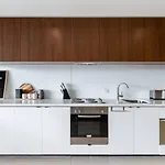Yarra River Retreat - A Central Gateway On Flinders