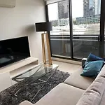 Wyndel Apartments Mel81306S