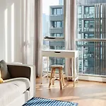Cosmo Corner - Tranquil Vibes Over South Melbourne