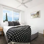 The Lookout - Sunny St Kilda Contemporary