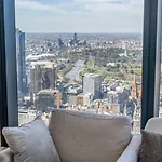 Melbourne 3Br Apartment