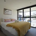 Lovely 1 Bedroom Apt + Free Parking