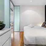 \'Collins Central\' Sleek Light-Filled Pad In The Cbd
