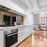 \'Collins Central\' Sleek Light-Filled Pad In The Cbd