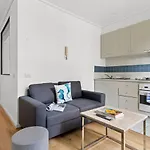 Easy-Peasy Cbd Living With Parking Near Rmit