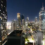 Convenient City Apartment 2 Bedroom W Free Parking