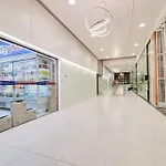 Convenient City Apartment 2 Bedroom W Free Parking