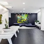 King & Sofa Bed - Serene Apt In Southbank With Free Parking