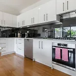 Trendy And Spacious Brunswick Stay With Outdoor Deck