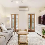 La Maison - Parisian Charm Moments From High Street