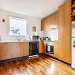 The Sunroom - Minimalist Chic Moments From Chapel St