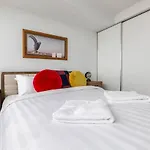 Bright And Stylish With Bay Views, Pool And Sauna