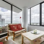 Bright And Stylish With Bay Views, Pool And Sauna