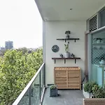 Spectacular Sunset Hideaway Bestview St Kilda Boutique Self-Contained Luxury Apartment