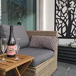 Spectacular Sunset Hideaway Bestview St Kilda Boutique Self-Contained Luxury Apartment