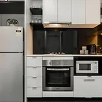 Katherine Place - Modern And Central Balcony Pad