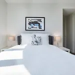 Vivid On Malvern Road - A Convenient Lifestyle Stay