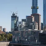 Grand Luxury In The Cbd Along The Yarra River