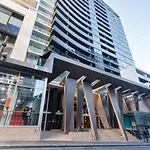 Sunny Seclusion Minutes From South Yarra Station