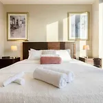 Spectacular Panoramic City Views In Sky-High Luxe