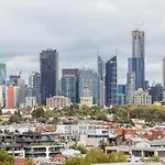 Smith Street Crossing - Central City-View Serenity