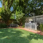 Experience The St Kilda Vibe From A Cosy Retreat