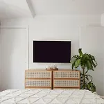 Canopy Terrace - Retreat To Voguish Urban Charm
