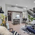 Delicated Loft In Central 2Bed 2.5Bath 2Carpark