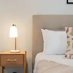 New! Lux Stay Close To City, Airport And Hospitals