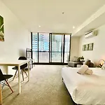 Studio, Carlton, Queen Victoria Market, Uni Melb