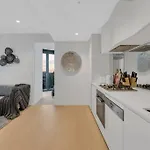 Southbank Serenity - Luxe 2Br Oasis