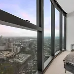Southbank Serenity - Luxe 2Br Oasis