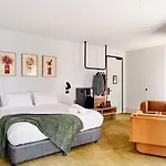 Central Club Hotel - North Melbourne