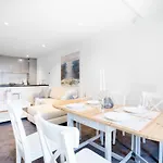 South Bank 2 Bedroom Apartment With 1 Parking