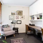 Leafy Toorak Two Bedroom Executive Apartment