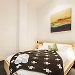 Escape At Collins \'Penthouse\' Apartment Melbourne Cbd