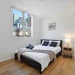 Vintage Charm 2 Bed Apt Near Flinders Station